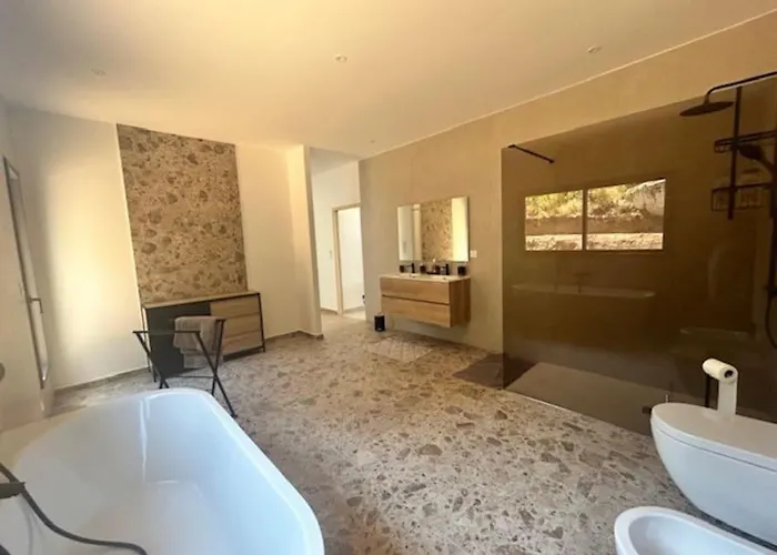 Trinita Paradis Prive Piscine Et Loisirs *