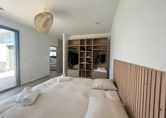 Trinita Paradis Prive Piscine Et Loisirs *