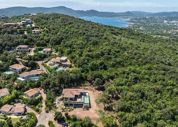Trinita Paradis Prive Piscine Et Loisirs * Porto-Vecchio (Corsica)