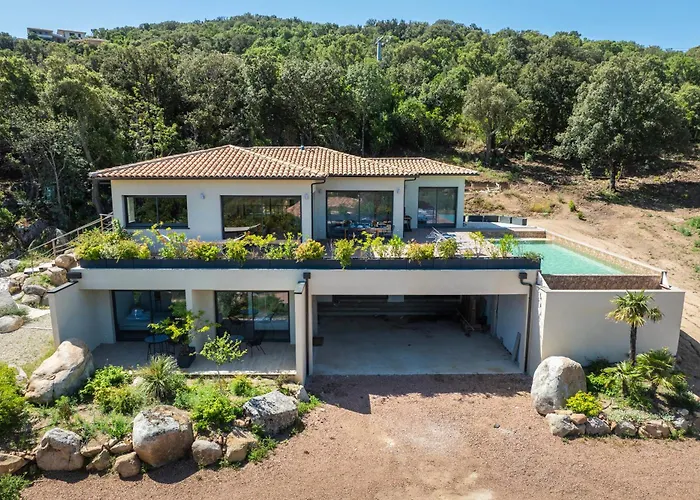 Trinita Paradis Prive Piscine Et Loisirs